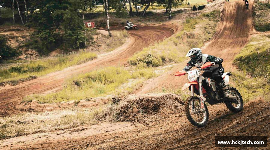 搏击激情，燃烧梦想！